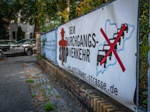 Plakat in der Schildower Straße am Waldsee.